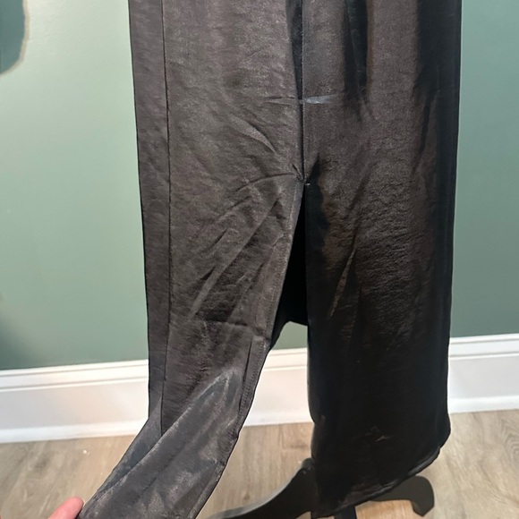 NWT GAP Black Midi Skirt for Night Out size XS 😻 - Picture 4 of 5